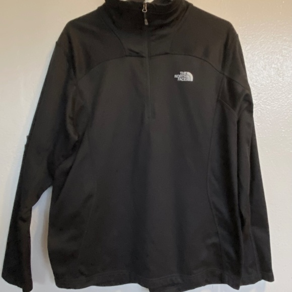 The North Face Men's Size Large Polyester Lightweight Outer Shell 1/4 Zip front - Picture 4 of 7
